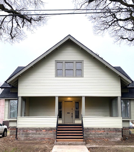 215 14th St SE in Salem, OR - Building Photo