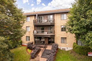 1665 Du Souvenir Boul in Laval, QC - Building Photo