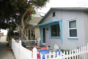 728 Venice Ct in San Diego, CA - Building Photo
