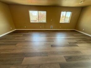 405 NE Seward Ave in Bend, OR - Building Photo - Building Photo