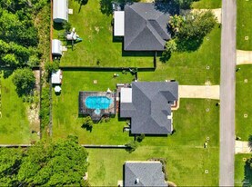 7358 Brevard St in Navarre, FL - Building Photo