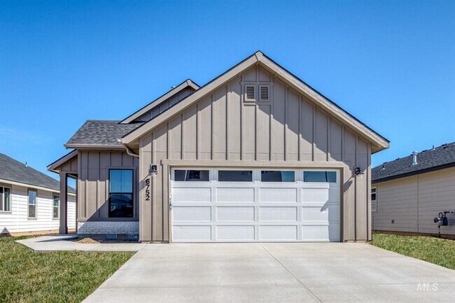 property at 6752 W Plateau Crk Dr