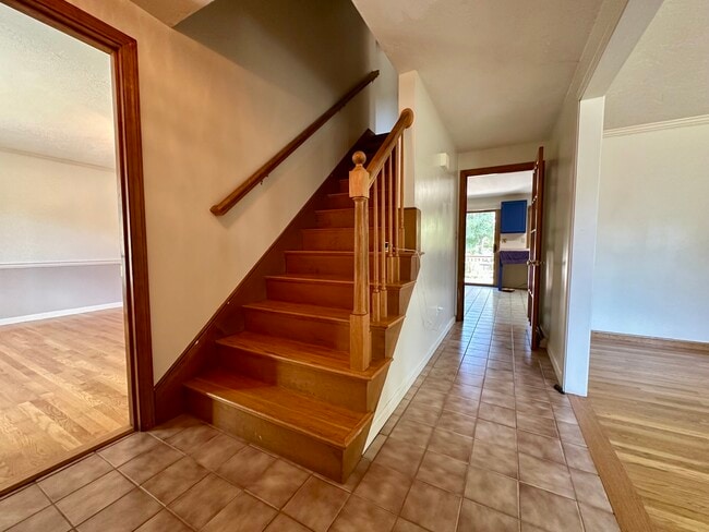 215 Main St