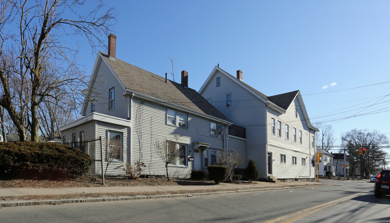 60-66 Bacon St in Waltham, MA - Foto de edificio