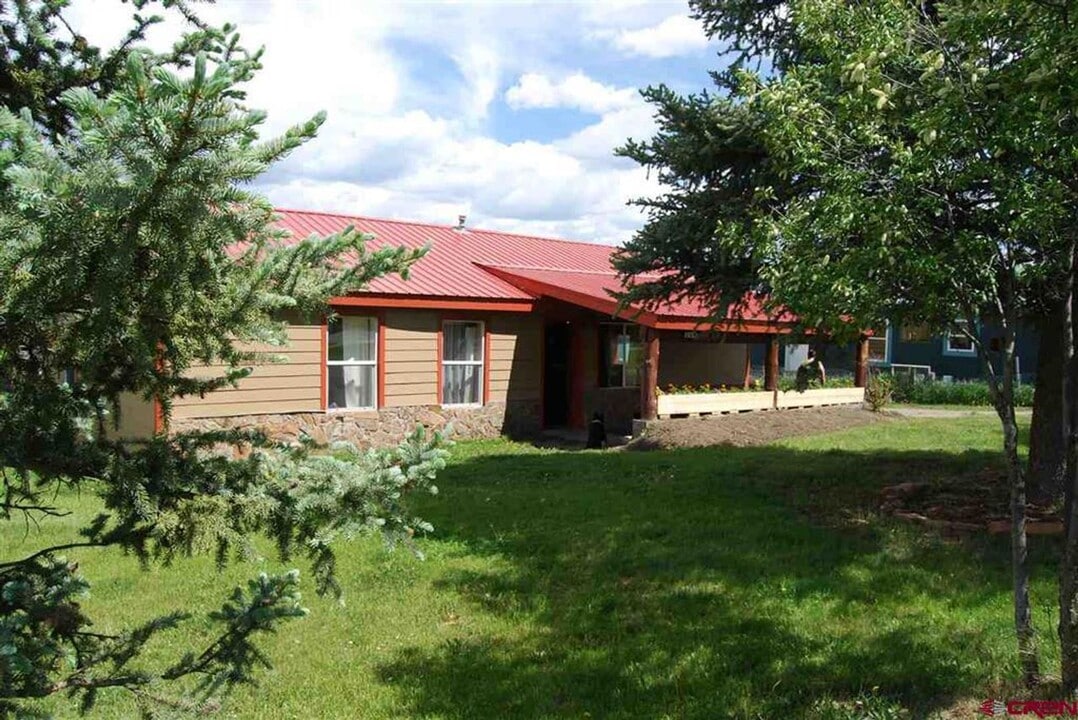 266 S 8th St in Pagosa Springs, CO - Building Photo