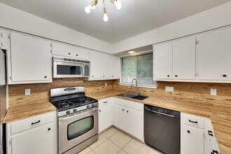 5403 Porsche Ln in Austin, TX - Building Photo - Building Photo