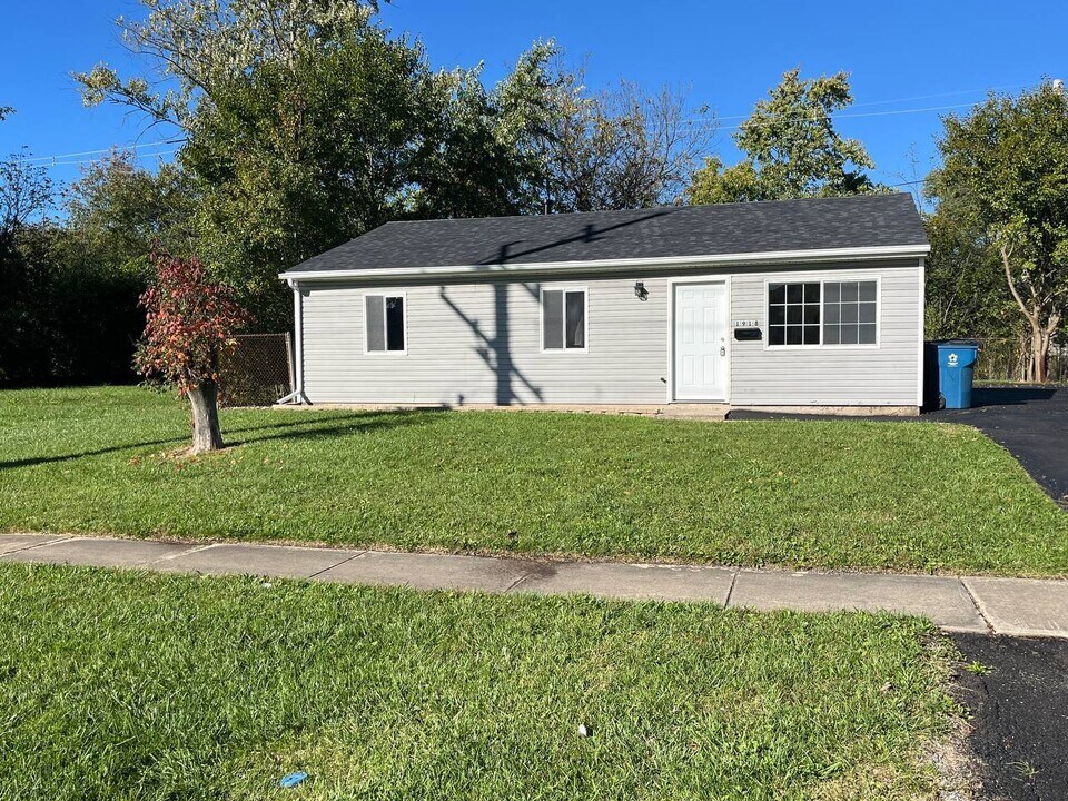 1918 Ashland Ave in Chicago Heights, IL - Building Photo