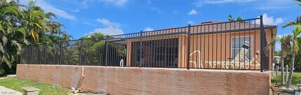 826 SW 32nd Terrace in Cape Coral, FL - Building Photo - Building Photo
