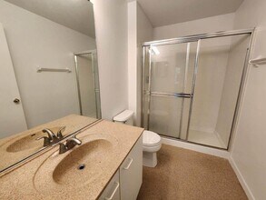 4967 SW 32nd Ave in Fort Lauderdale, FL - Foto de edificio - Building Photo