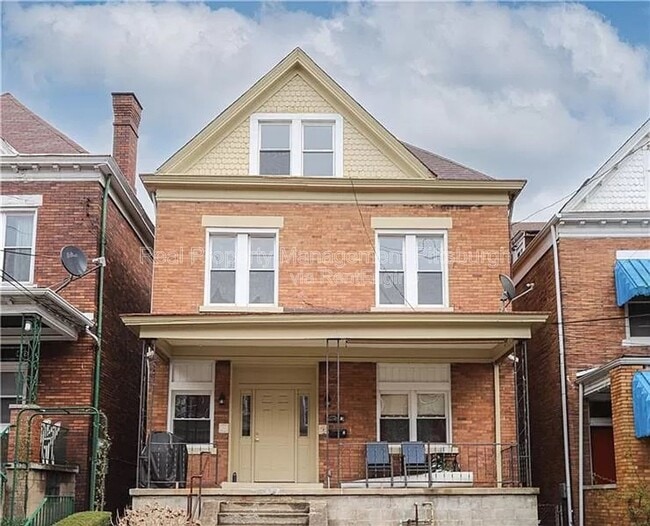 property at 822 Collins St