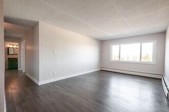 WestWynd in Edmonton, AB - Building Photo - Building Photo