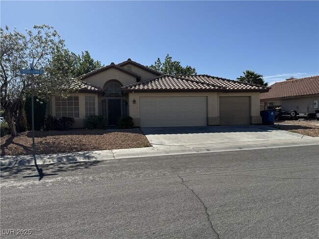 5017 Vista Loma Way in North Las Vegas, NV - Building Photo - Building Photo