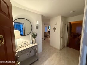 81 Pagoda Ln in Freehold, NJ - Building Photo - Building Photo