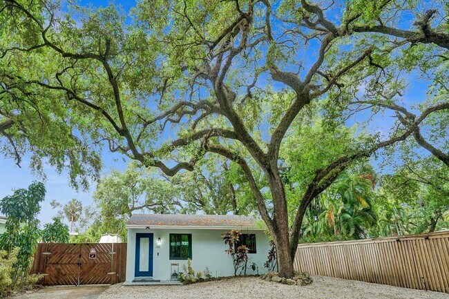property at 1502 SW 25th St