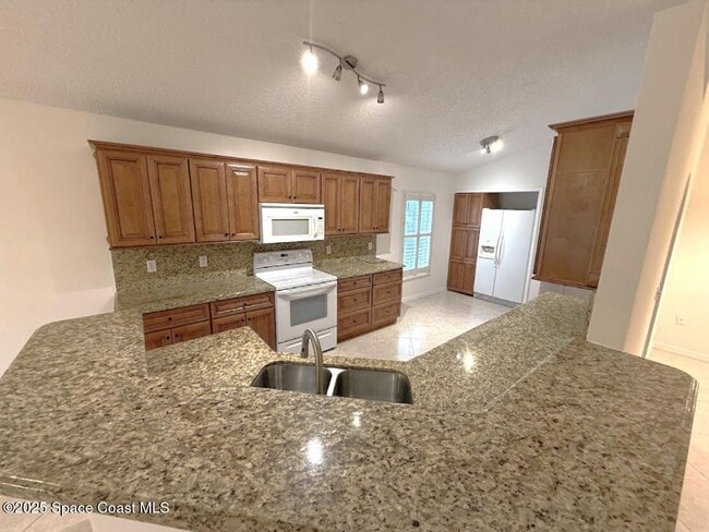 1781 Brookshire Cir in West Melbourne, FL - Building Photo - Building Photo