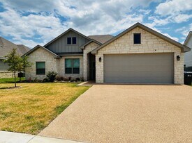 10032 Braided Briar Ln in Woodway, TX - Building Photo