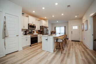 231 Lyla Ln in Crestview, FL - Foto de edificio - Building Photo