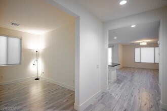 7148 Avana St in Las Vegas, NV - Building Photo - Building Photo