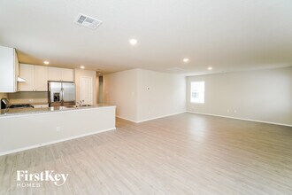 9119 Griffith Run in Converse, TX - Foto de edificio - Building Photo