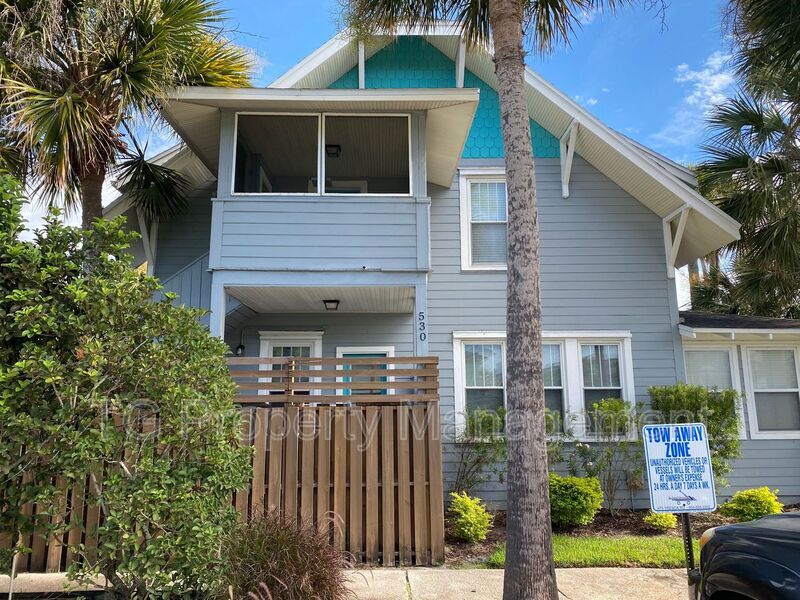 530 2nd St S in Jacksonville Beach, FL - Building Photo