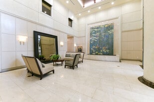 18 Holmes Ave in Toronto, ON - Building Photo