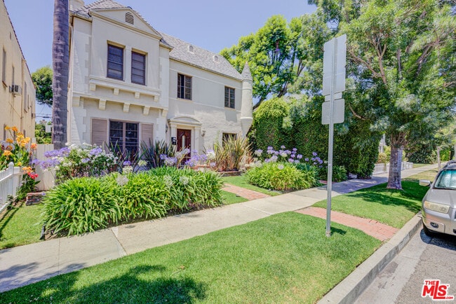 253 S Elm Dr in Beverly Hills, CA - Building Photo - Building Photo