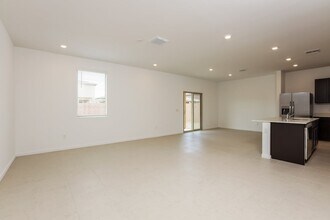 7071 W Indian Clover Way in Tucson, AZ - Building Photo - Building Photo