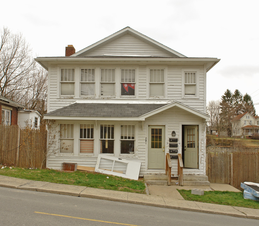 241 S Heber St in Beckley, WV - Building Photo