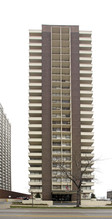 Condominium on the Lake in Chicago, IL - Building Photo - Building Photo