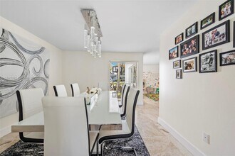 5901 SW 56th Ter in South Miami, FL - Building Photo - Building Photo