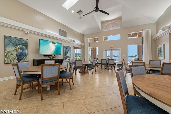 property at 1983 E Crown Pointe Blvd