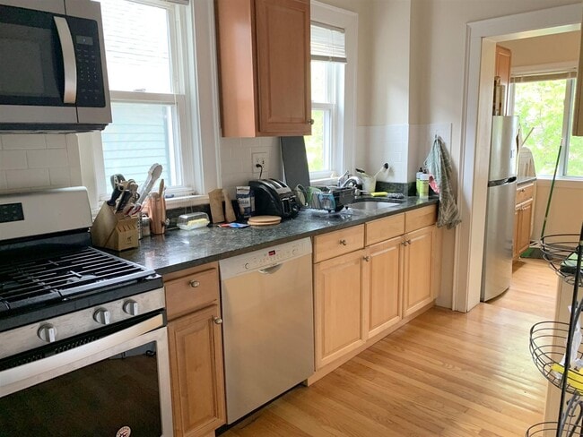 14 Chandler St, Unit 1, Unit 1