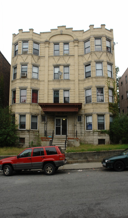 56 Saratoga Ave in Yonkers, NY - Building Photo