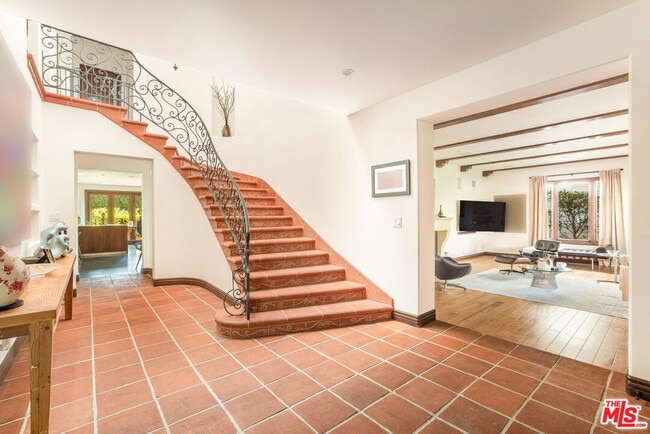 604 Alta Dr in Beverly Hills, CA - Building Photo - Building Photo