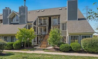 6010D Curtier Dr in Alexandria, VA - Building Photo