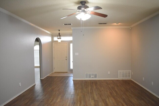 6121 16th St in Lubbock, TX - Building Photo - Building Photo