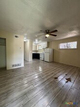 414 E Dunn Ave in Killeen, TX - Building Photo - Building Photo