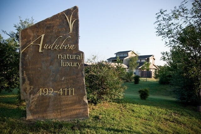 Audubon Apartments in Lawton, OK - Foto de edificio - Building Photo