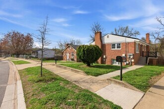 4706 Deanwood Dr in Capitol Heights, MD - Building Photo - Building Photo