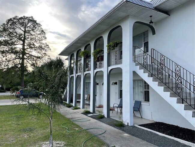 102 Lullwater St in Deltona, FL - Building Photo - Building Photo