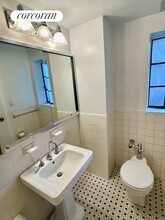 25 Tudor City Pl in New York, NY - Building Photo - Building Photo