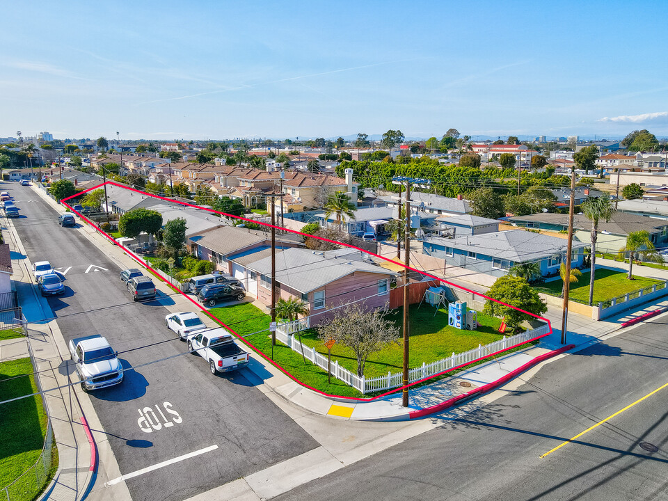 229 E 219th St in Carson, CA - Building Photo