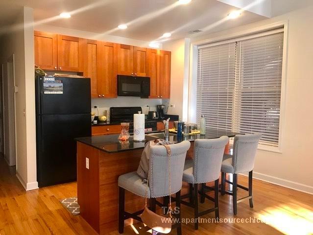 2049 N Sheffield Ave, Unit 1