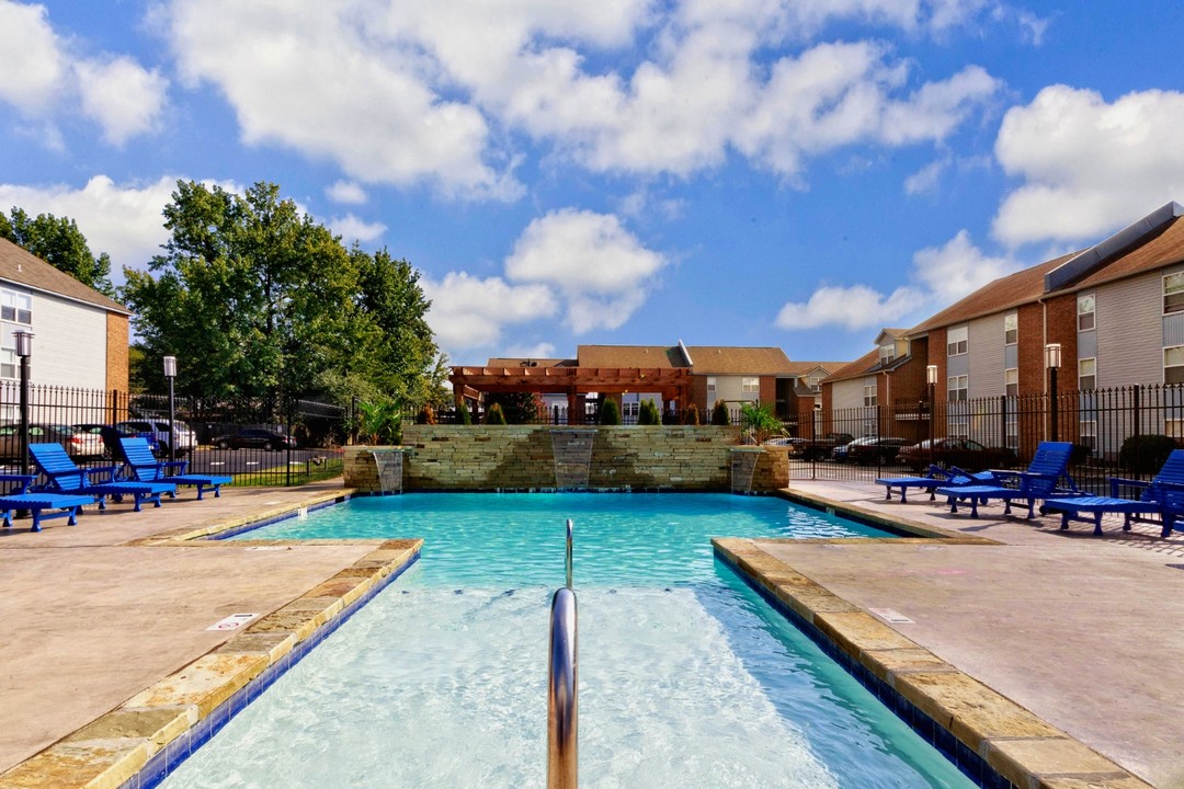 South Oaks in Little Rock, AR - Foto de edificio