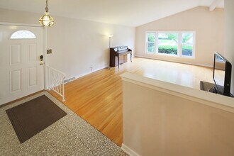 711 Leamington Ave in Wilmette, IL - Building Photo - Building Photo