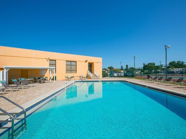 4006 39th St W in Bradenton, FL - Building Photo - Building Photo