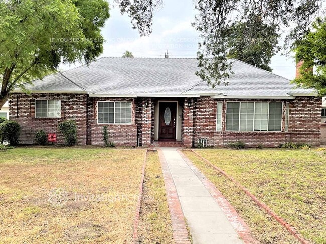 property at 3220 Broadmoor Blvd