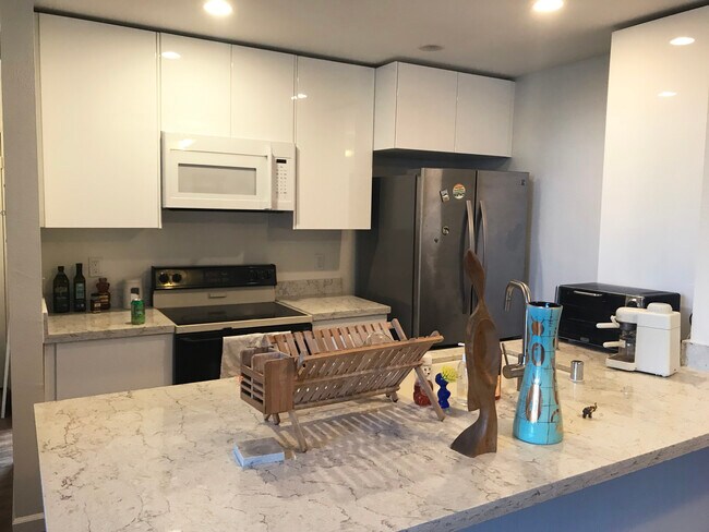 4900 Overland Ave, Unit 286 in Culver City, CA - Foto de edificio - Building Photo