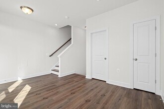 596 Watermans Dr in Woodbridge, VA - Building Photo - Building Photo