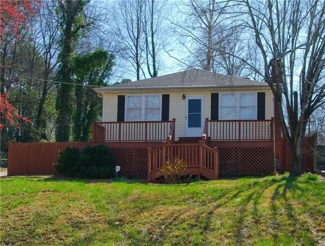 property at 1398 Woodmont Ln NW